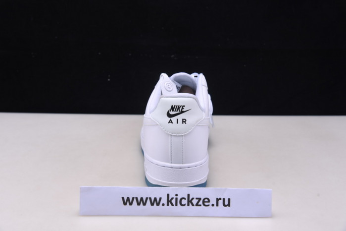 NIKE AIR FORCE 1