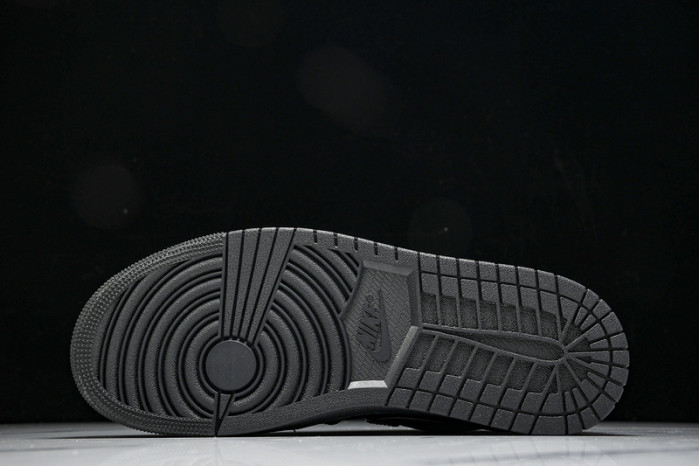 Air Jordan 1 Low “Black Croc” HJ7743-010