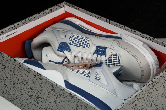 Air Jordan 4 Retro