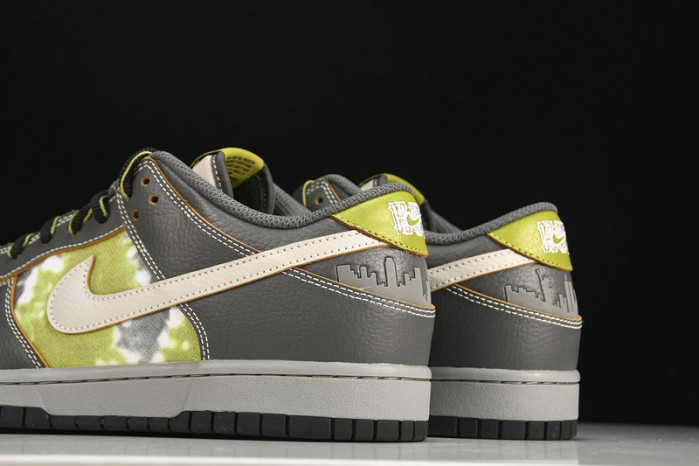 Nike SB Dunk Low HUF Wait, What!? (Friends and Family) FD8775-002