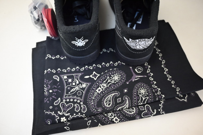 Travis Scott x Air Jordan 1 Low OG Black/Phantom DM7866-001