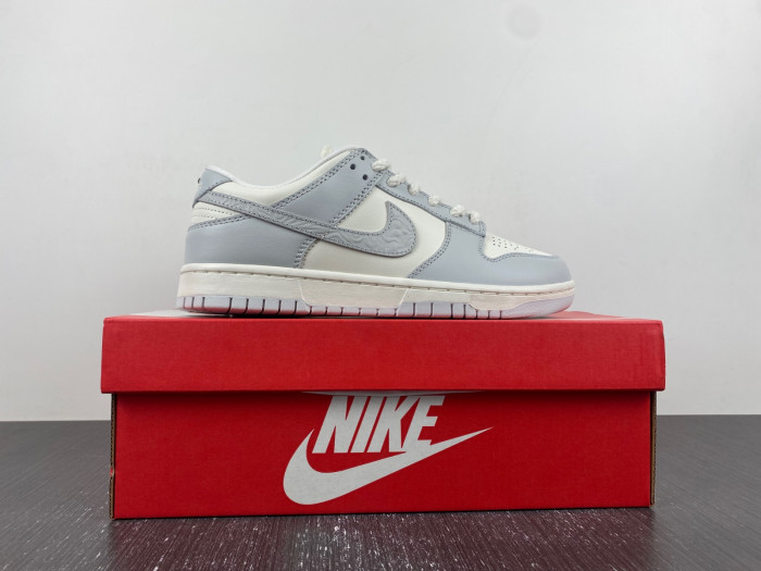 Nike Dunk Low WMNS "Needlework" FJ4553-133