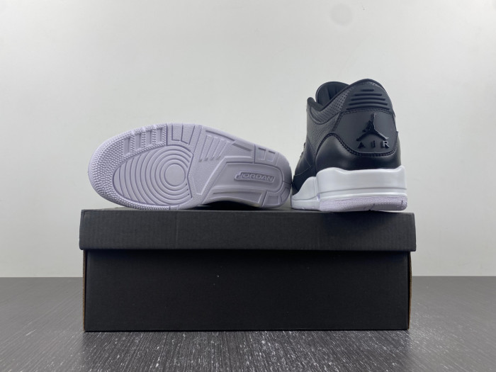 Jordan 3 Retro Cyber Monday - 136064-020