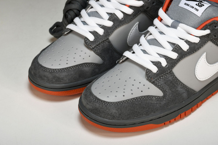 SB Dunk Low Staple NYC Pigeon - 304292-011