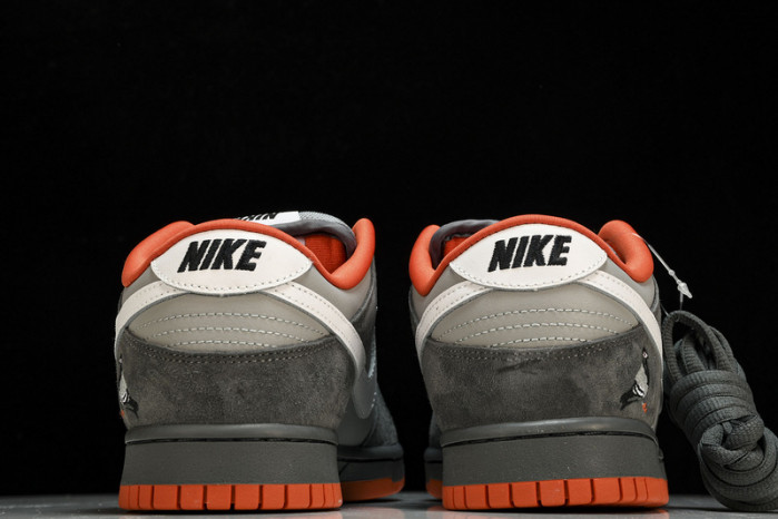SB Dunk Low Staple NYC Pigeon - 304292-011