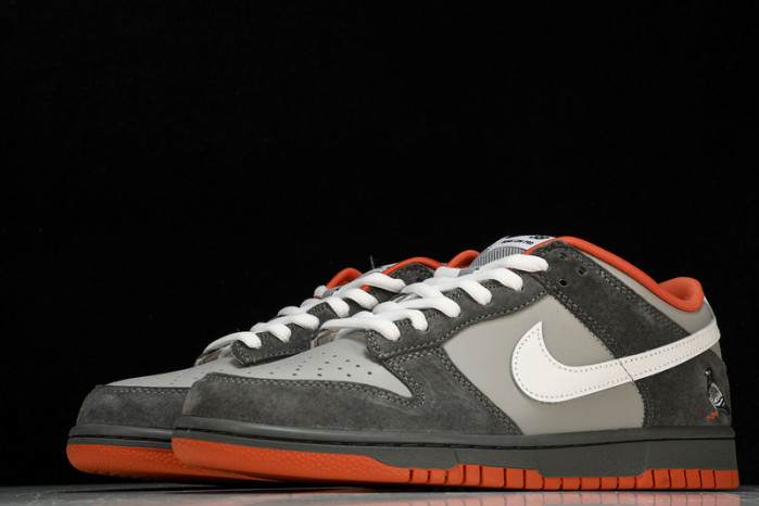 SB Dunk Low Staple NYC Pigeon - 304292-011