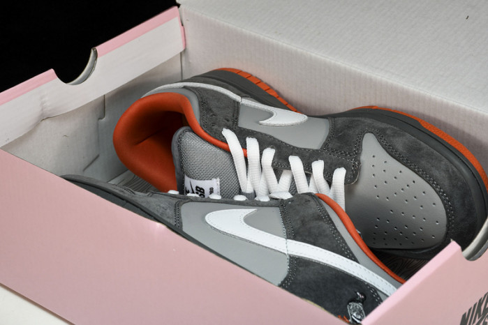 SB Dunk Low Staple NYC Pigeon - 304292-011