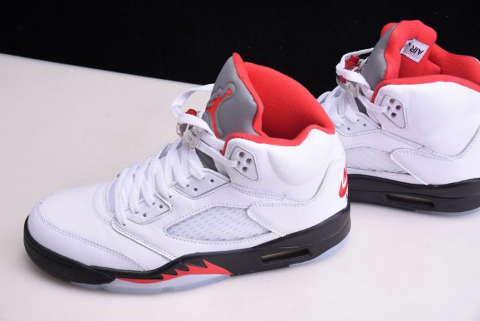 Air Jordan 5 Fire Red DA1911-102