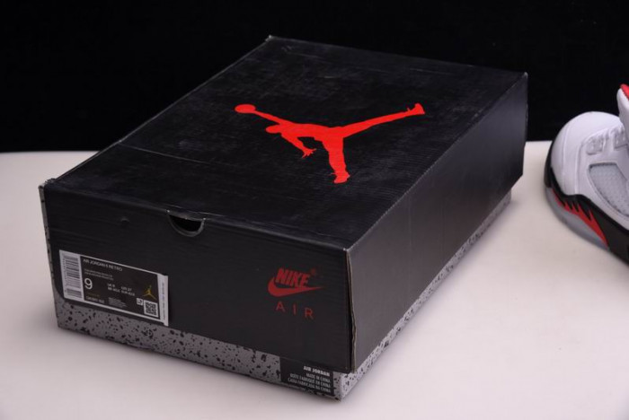 Air Jordan 5 Fire Red DA1911-102