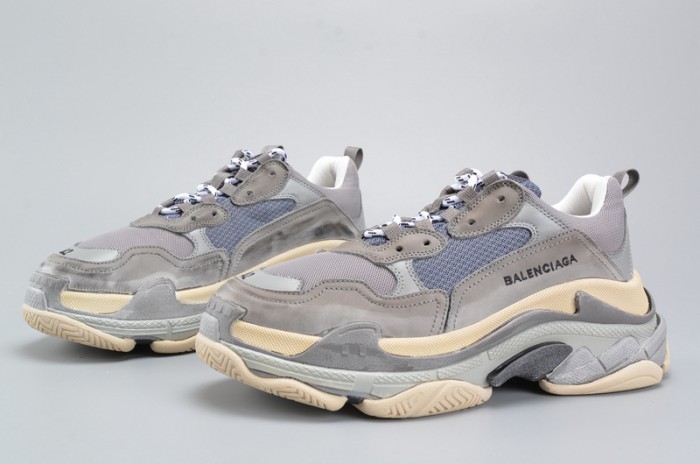 BL 17FW TRIPLE S WASHED SHOF SNEA GREY MENS AED2900